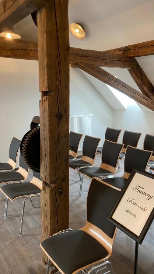 Buergerhausloewen Hotell Philippsburg Eksteriør bilde